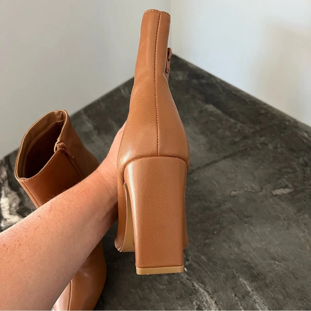 Chinese Laundry boots in brand new condition! - Picture 8 of 11